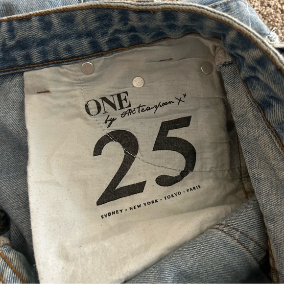 One Teaspoon Hailey Bieber Jeans - Picture 5 of 5